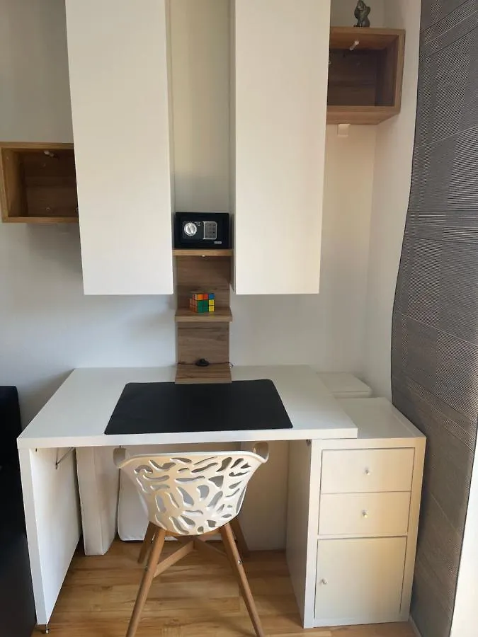 Apartment Greenleaf Walhalla-Apartment - Highspeed Wlan - Netflix - Suedbalkon Tegernheim Germany