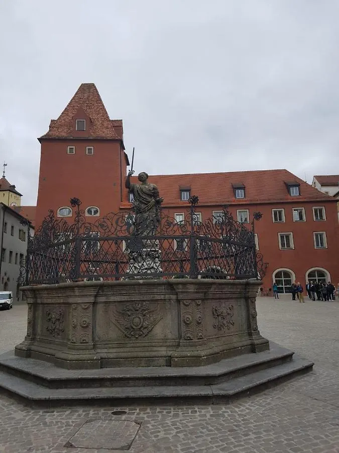 Greenleaf Walhalla-Apartment - Highspeed Wlan - Netflix - Suedbalkon Tegernheim